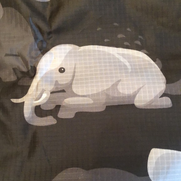 BEEGREEN Reusable Shopping Tote, Elephants - Picture 4 of 9